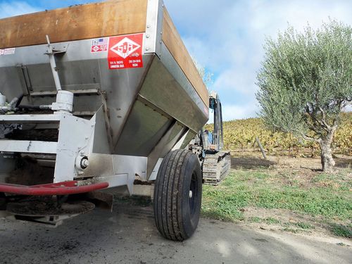Compost Spreader_mid Compost Spreader_mid