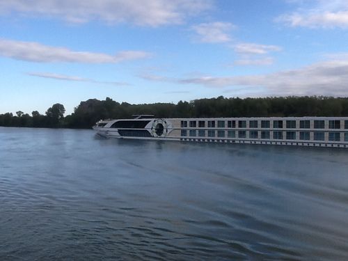 LM - Cruise Ship LM - Cruise Ship